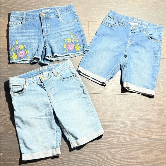 Cat & Jack Blue Denim Shorts Casual Cut-Off Style - Picture 1 of 6
